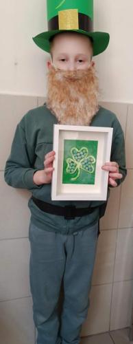 60ec4e75-d755-4e7e-9e84-9875182bf43c 1